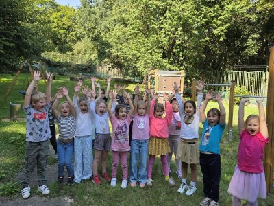 ZÁŘÍ V DRUŽINĚ - III. ODDĚLENÍ (L. JANOVSKÁ)