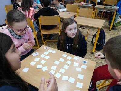 3.C se učí komunikovat s novými žáky z Ukrajiny