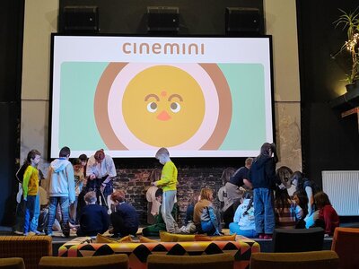 2.A Cinemini - filmová výchova - tvoříme vlastní film